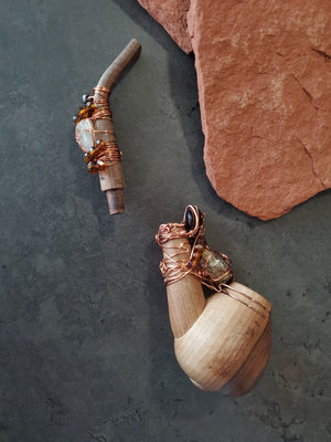 Tiger Eye & Black Onyx crystal pipe